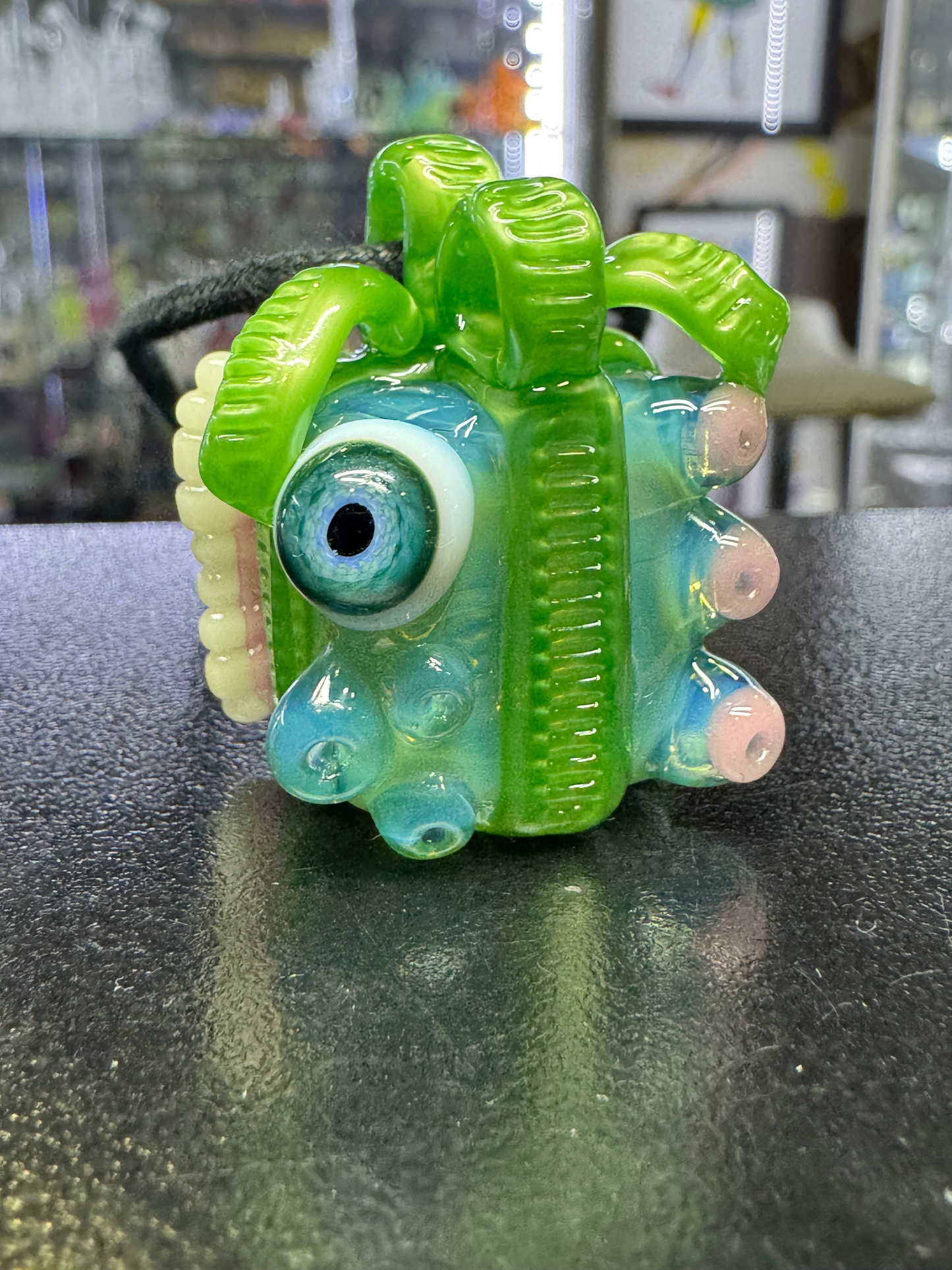 Salt Present Pendy