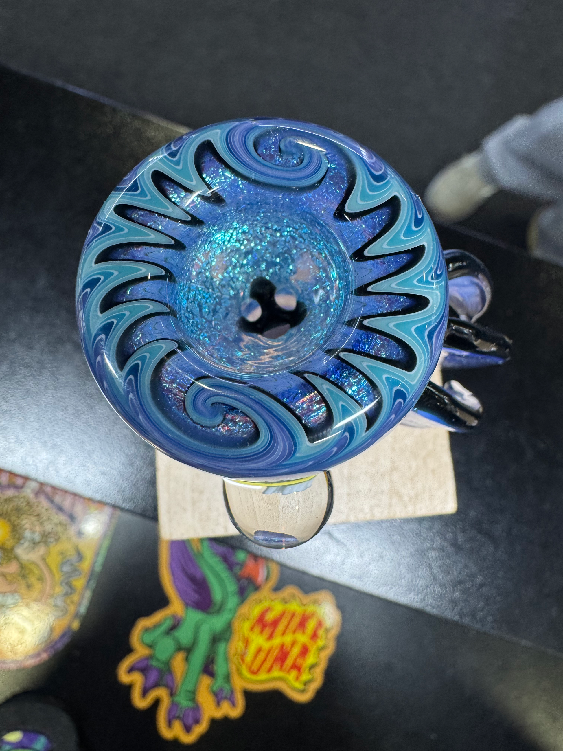 Eusheen 18mm - 3 Hole slide show