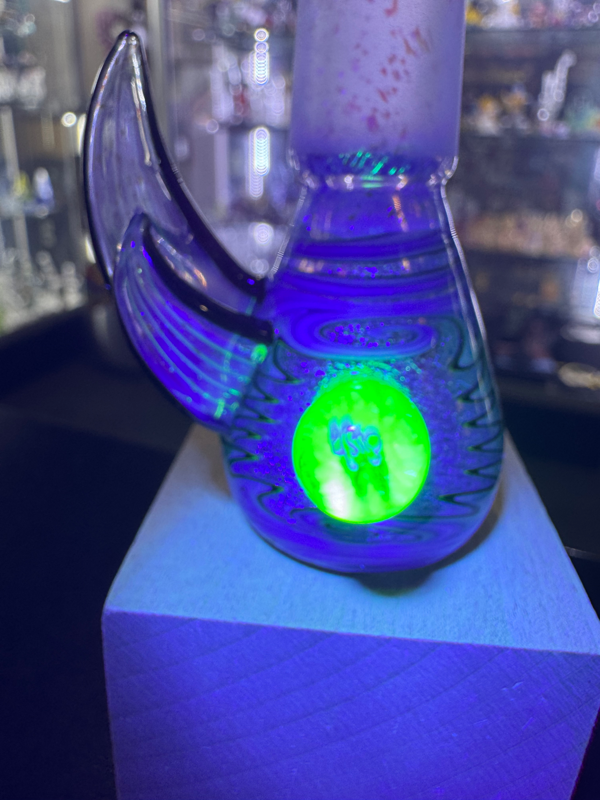 Eusheen 18mm - 3 Hole slide show