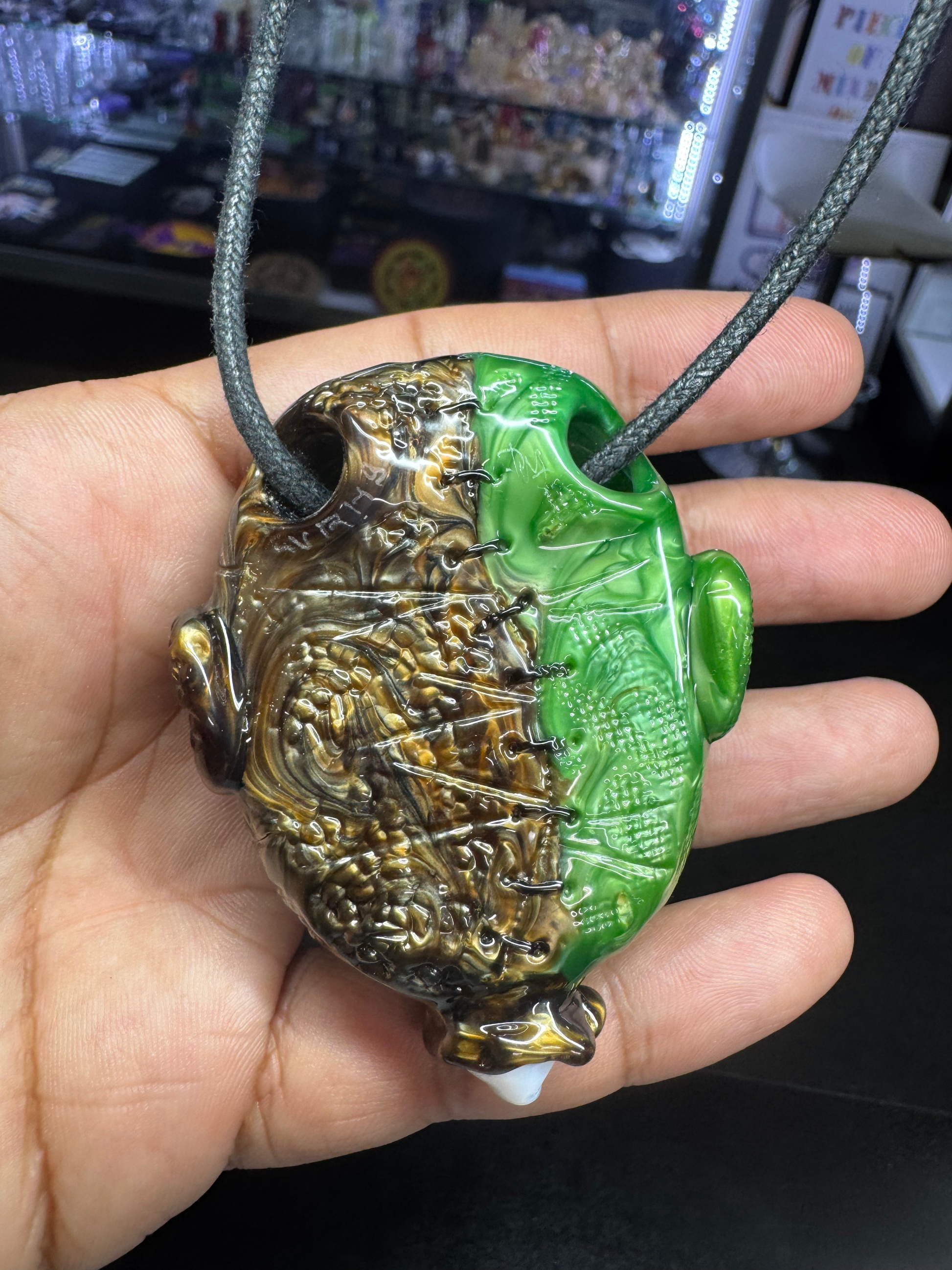 Muller Voorhees Split Face Pendy