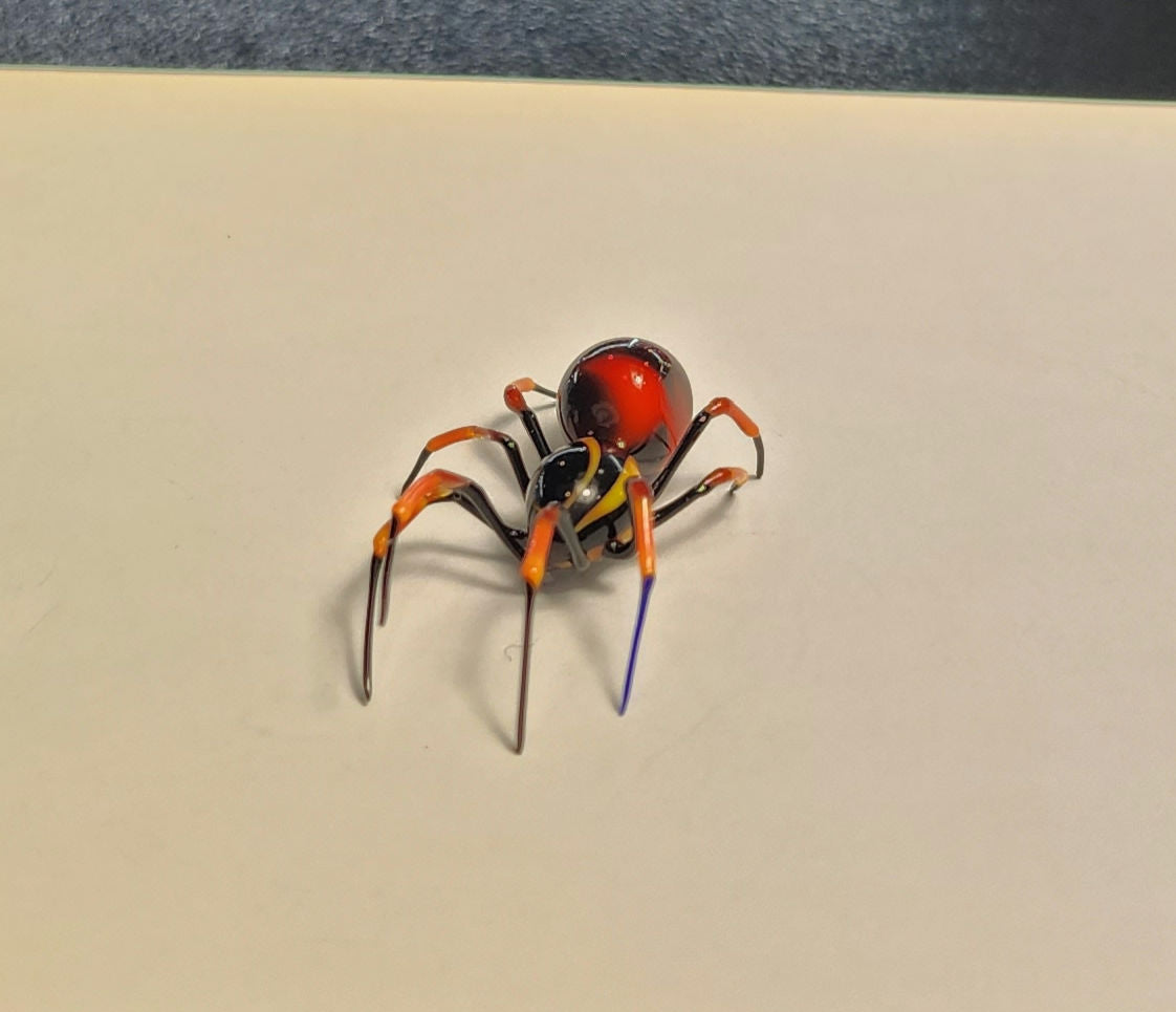Vetropod Red and Spiral Spider