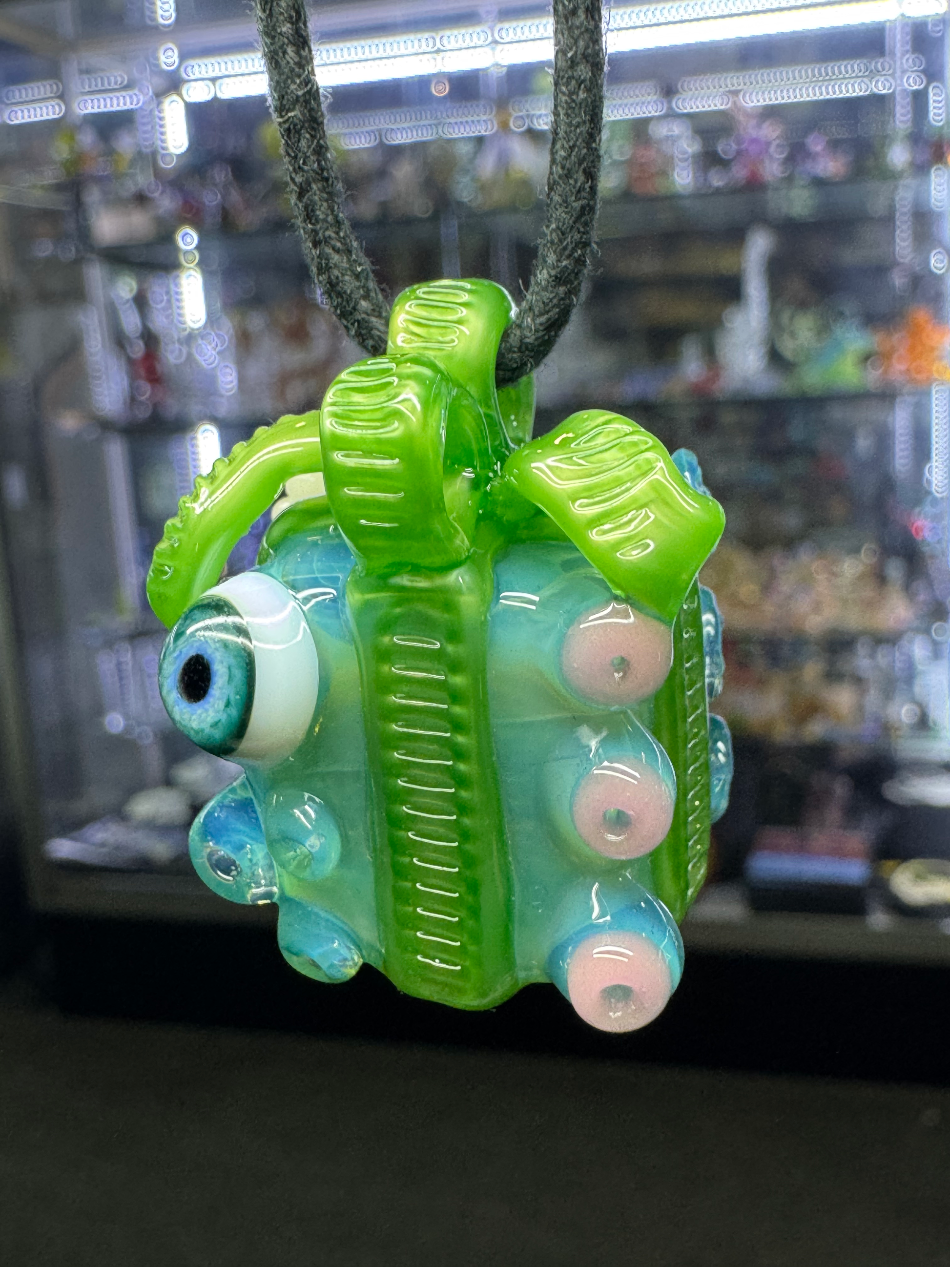 Salt Present Pendy