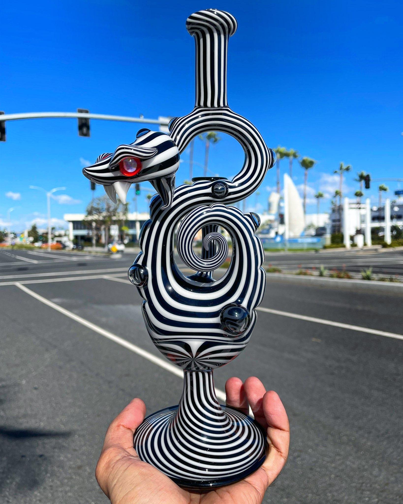 Niko Cray Black and White Snake