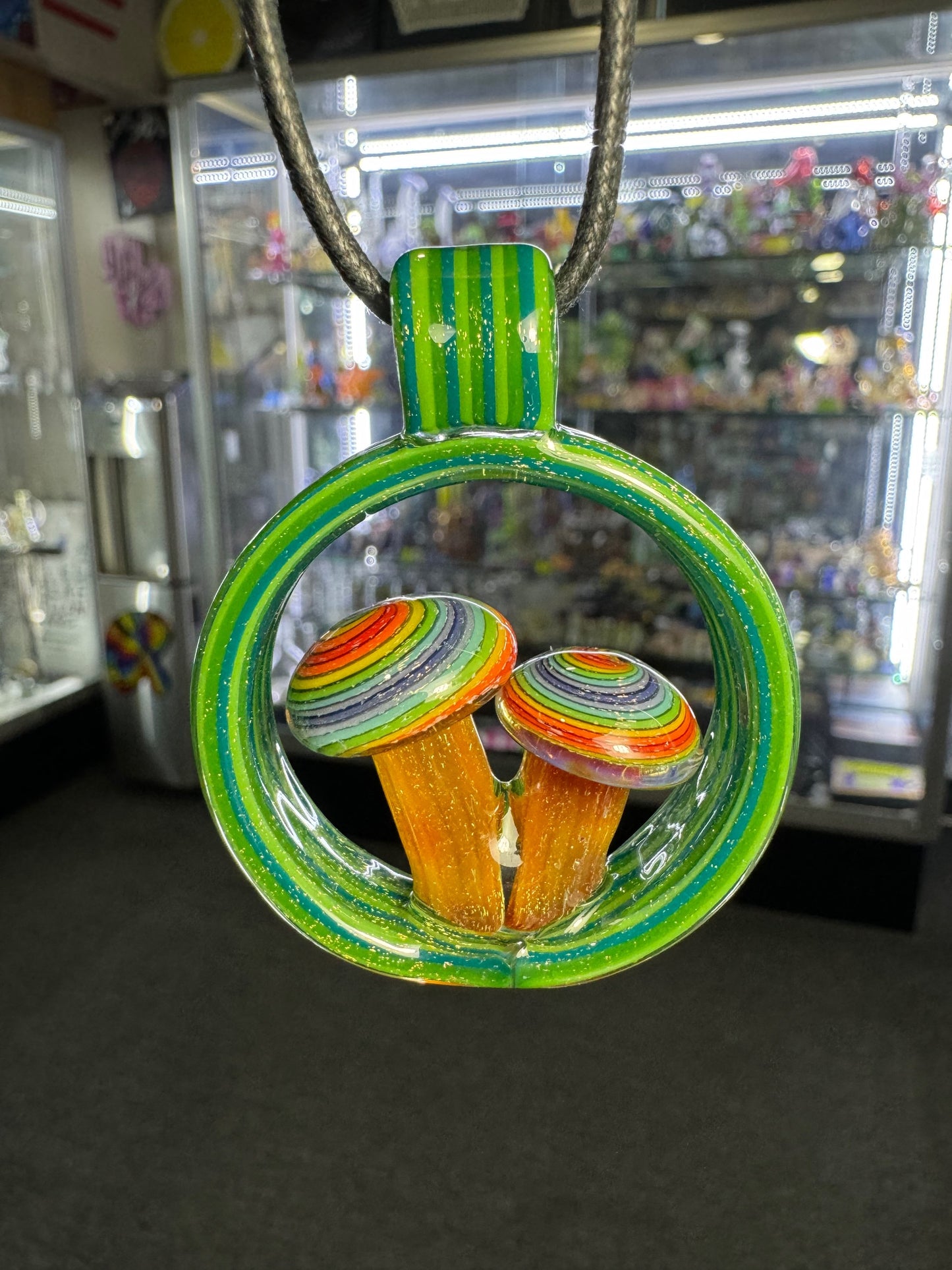 Darby Holm Solo Ring Mushroom Pendy